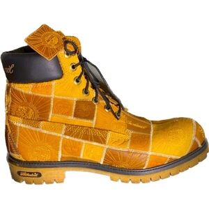 NEW Timberland Brown and Tan Embroidered Debossed Mens Boots Size 11